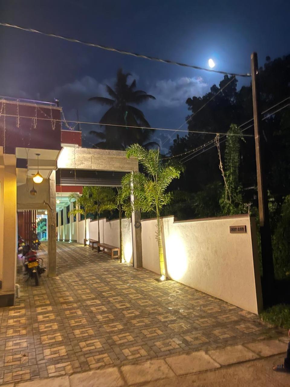 Hotel Sunny Cloud Harumalgoda Экстерьер фото